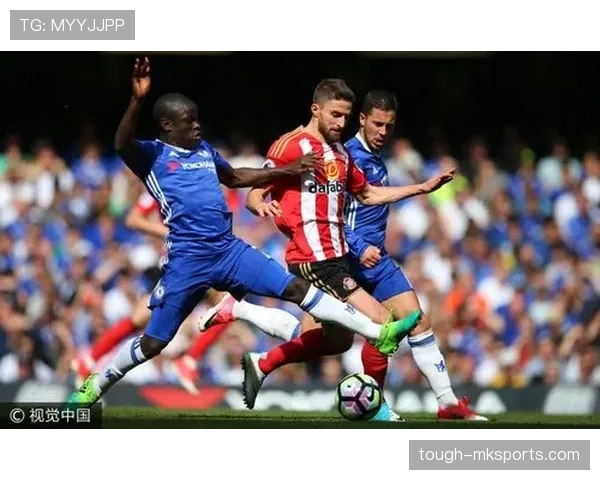 坎特从黑马奇兵到切尔西中场核心的生涯转折解析