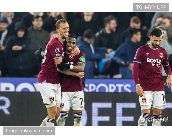 曼联争四形势持续变化：当前竞争格局调整，对赛季走势形成制约